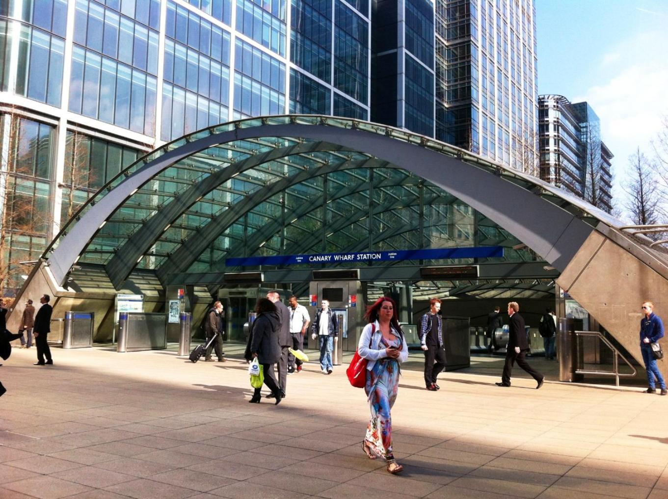 Cozy 2-bed Group & Family Near Excel, 02 Arena, Airport With Free Parking * London